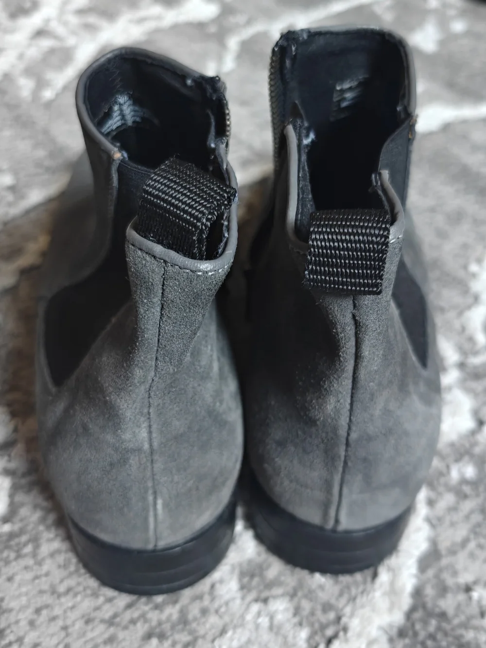 Karl Lagerfeld Men's Gray Suede Chukka Boots